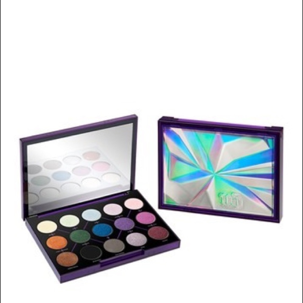 Urban Decay Distortion Eyeshadow Palette